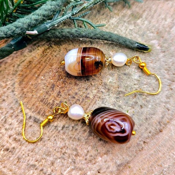 Nature Banded Agate & Pearl Dangle Earring - Picture 6 of 10